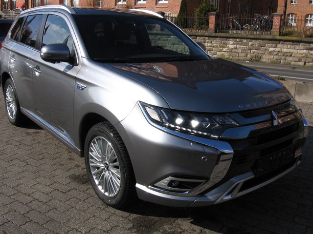 Mitsubishi Outlander PHEV Top 4WD