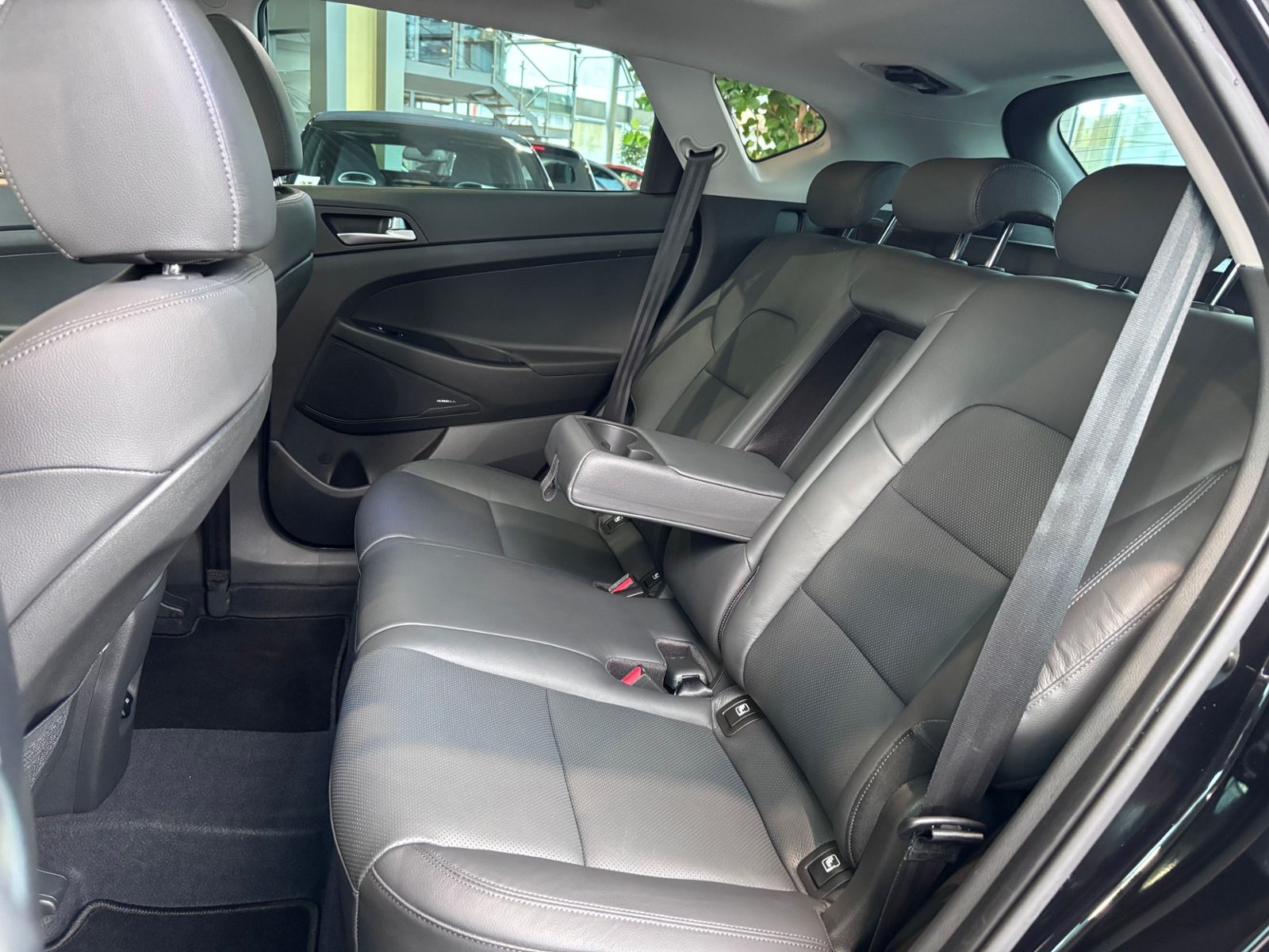 Fahrzeugabbildung Hyundai TUCSON Premium 4WD AHK PANO LED