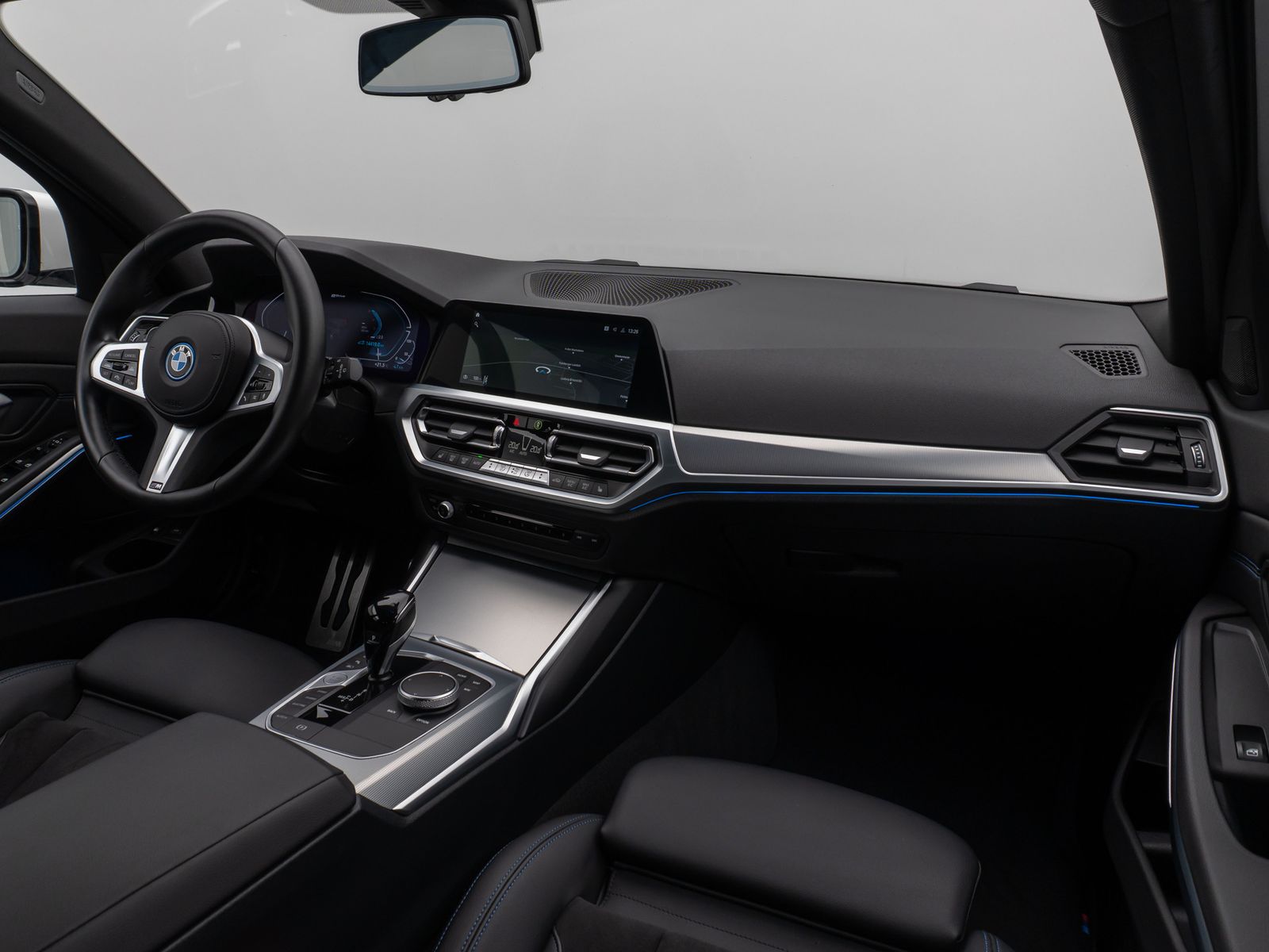 Fahrzeugabbildung BMW 320e xD M Sport 360°DAB HiFi Stop&Go Komfort LED