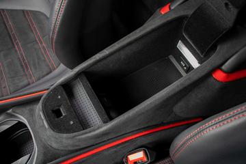 صورة مصغرة 34 لـ 2021 Ferrari ROMA