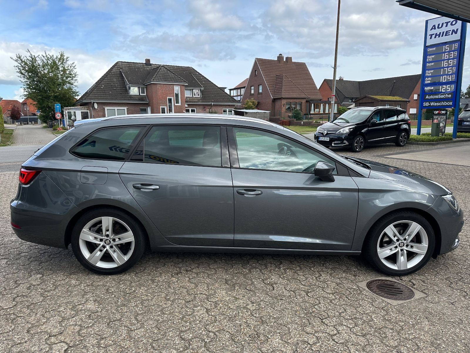 Fahrzeugabbildung SEAT Leon ST 1.4 TSI ACT FR LED/GRA/SHZG/EPH
