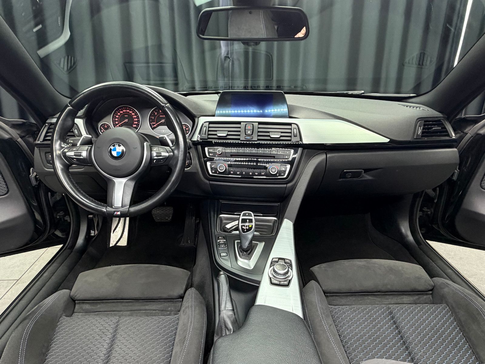 Fahrzeugabbildung BMW BMW 428i xDrive Gran Coupe M Sport|H&K|PANO|1.Hd