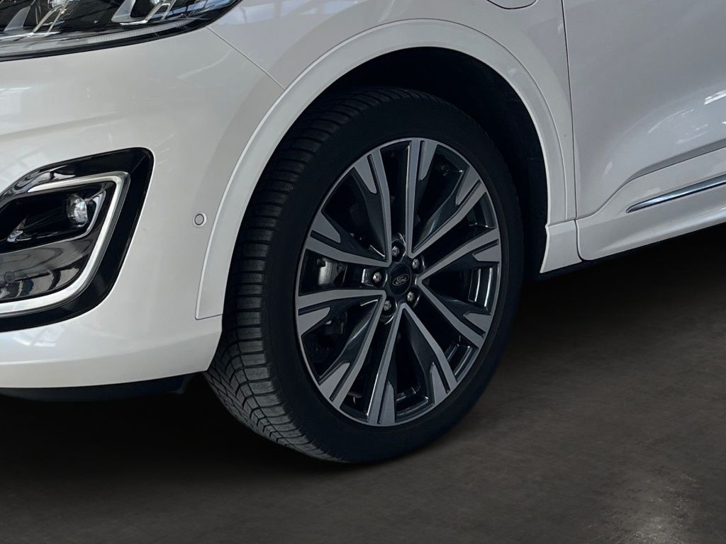 Fahrzeugabbildung Ford Kuga 2.5 Duratec Plug-in-Hybrid PHEV Vignale (EU