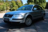 Volkswagen Passat 2.0 Limousine 1.Hand KLIMAAUTO. MP3PLAYER - Volkswagen Passat: 3.0