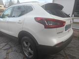 Nissan Qashqai 1.3 DIG-T DCT 160PS Acenta Acenta - Nissan Qashqai mit Benzin-Antrieb: Limousine, Automatik