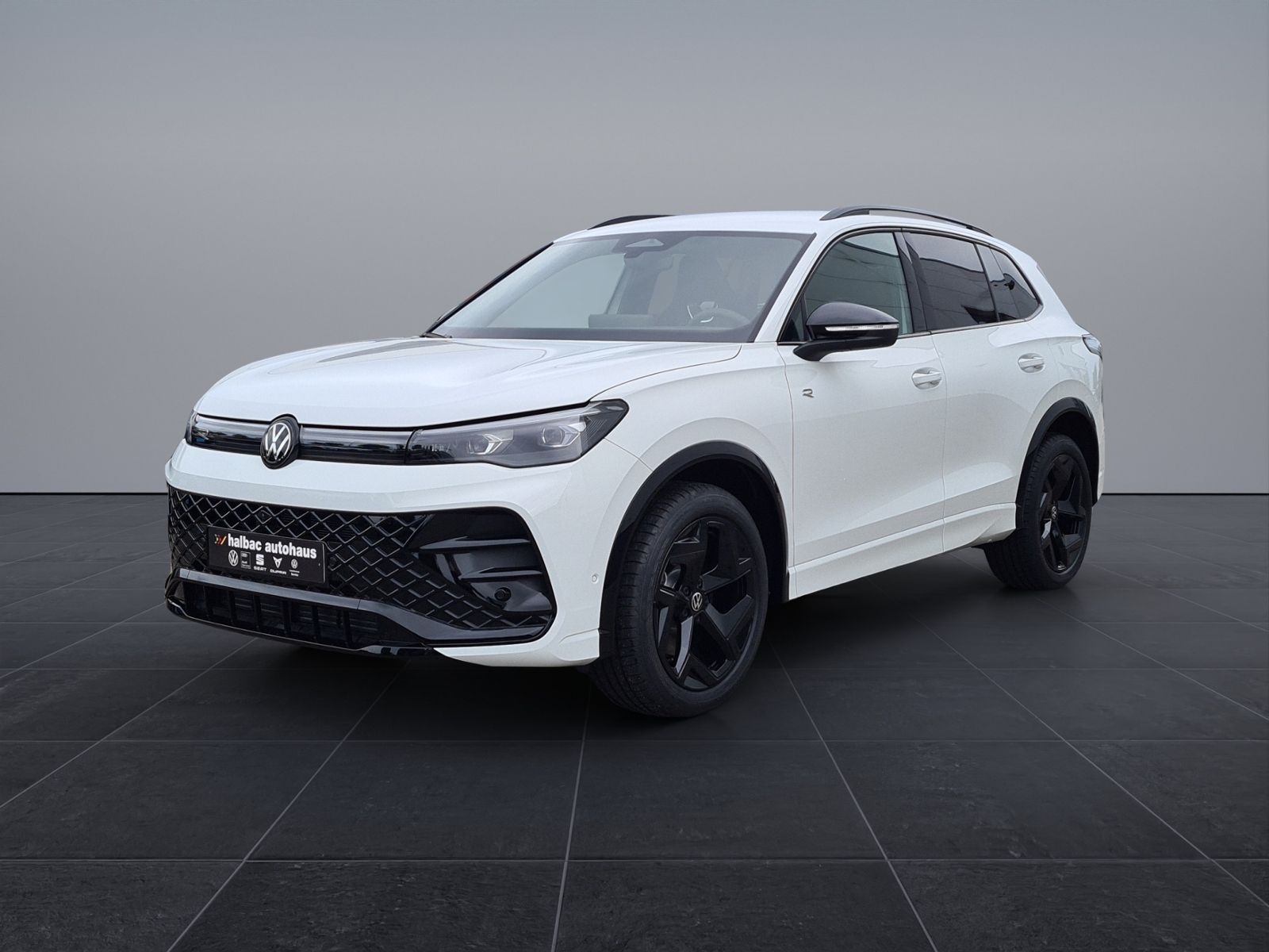 Volkswagen Tiguan 2.0 TDI DSG R-Line WR AHK NAVI BLACKSTYLE foto 2