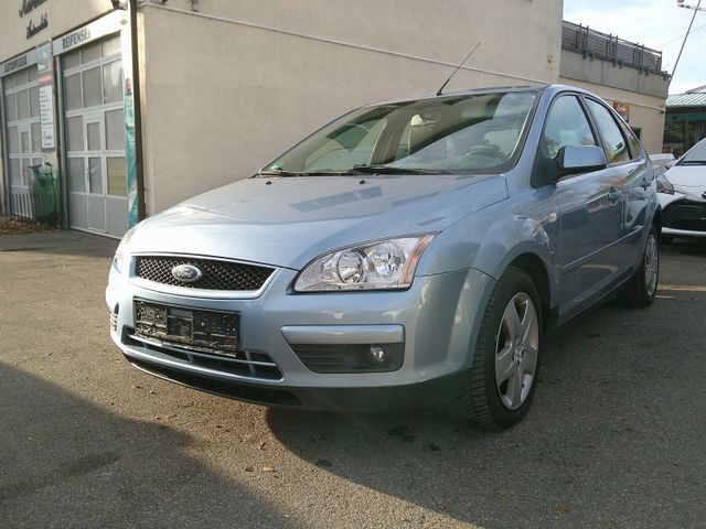 Ford Focus1.6 Lim. Style 1.Hand TÜV neu PDC Automatik