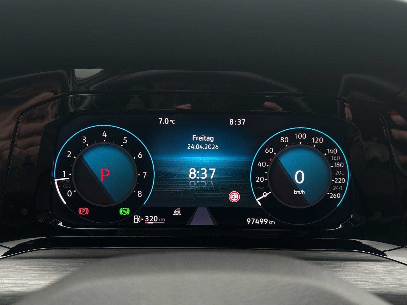 Fahrzeugabbildung Volkswagen Golf VIII Variant Style eTSI DSG LED+ ACC SH LRH