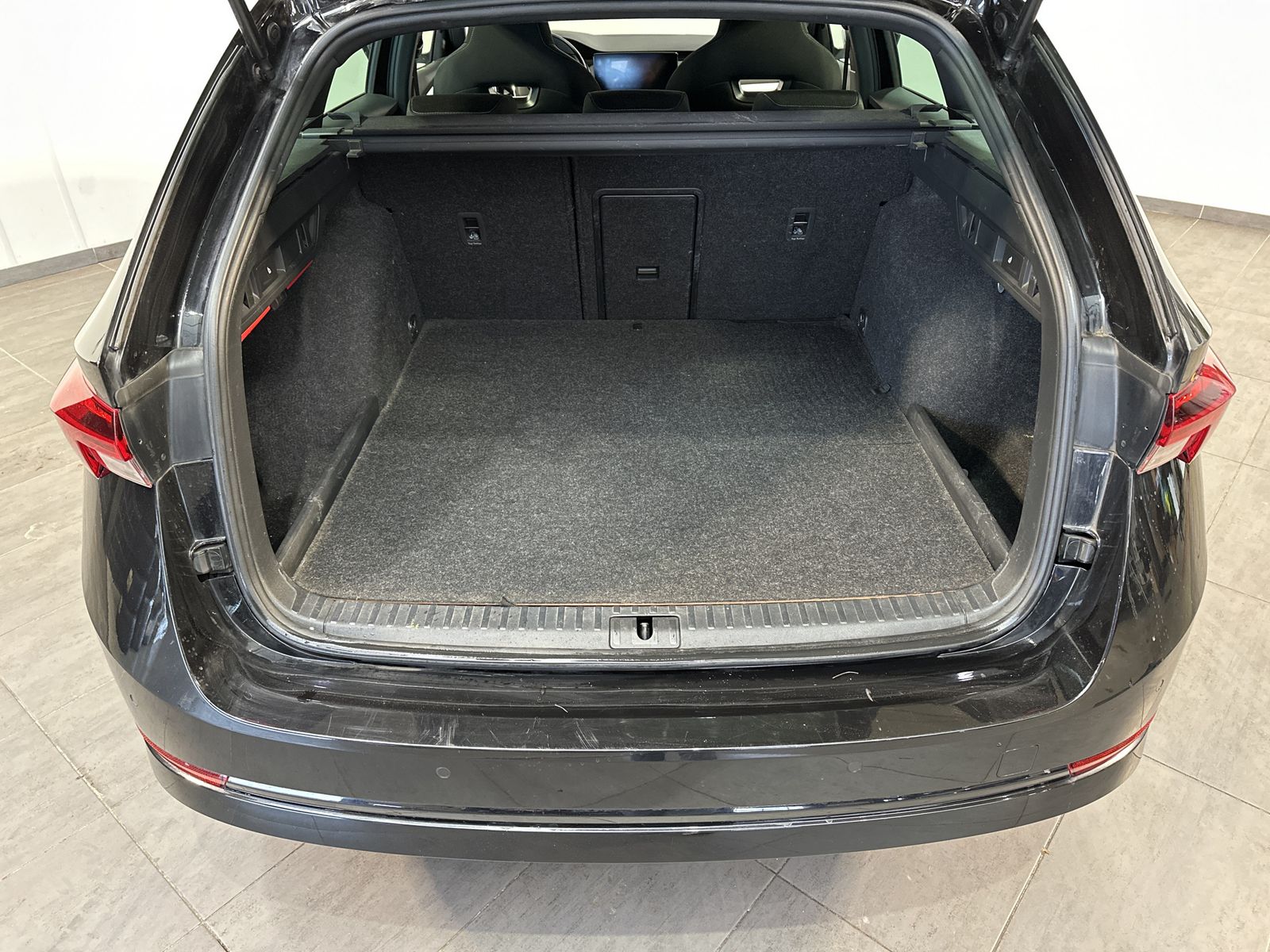 Fahrzeugabbildung SKODA Octavia Combi 1.4 TSI iV Style NAV+LED+ACC+HUD