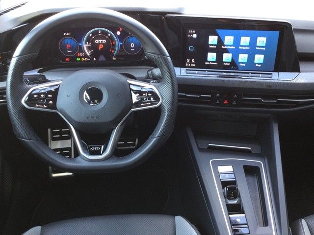 Fahrzeugabbildung Volkswagen Golf VIII GTD DSG Standhzg. Matrix Navi Leder AI