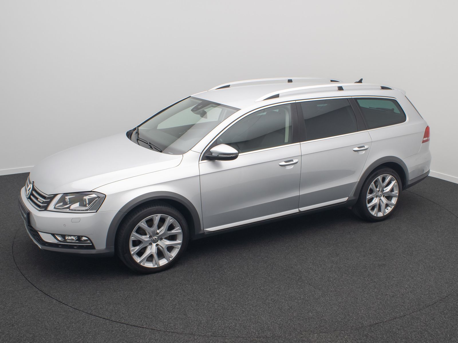 Fahrzeugabbildung Volkswagen Passat Tempomat Kamera DAB AHK SoundSyst 18Zoll