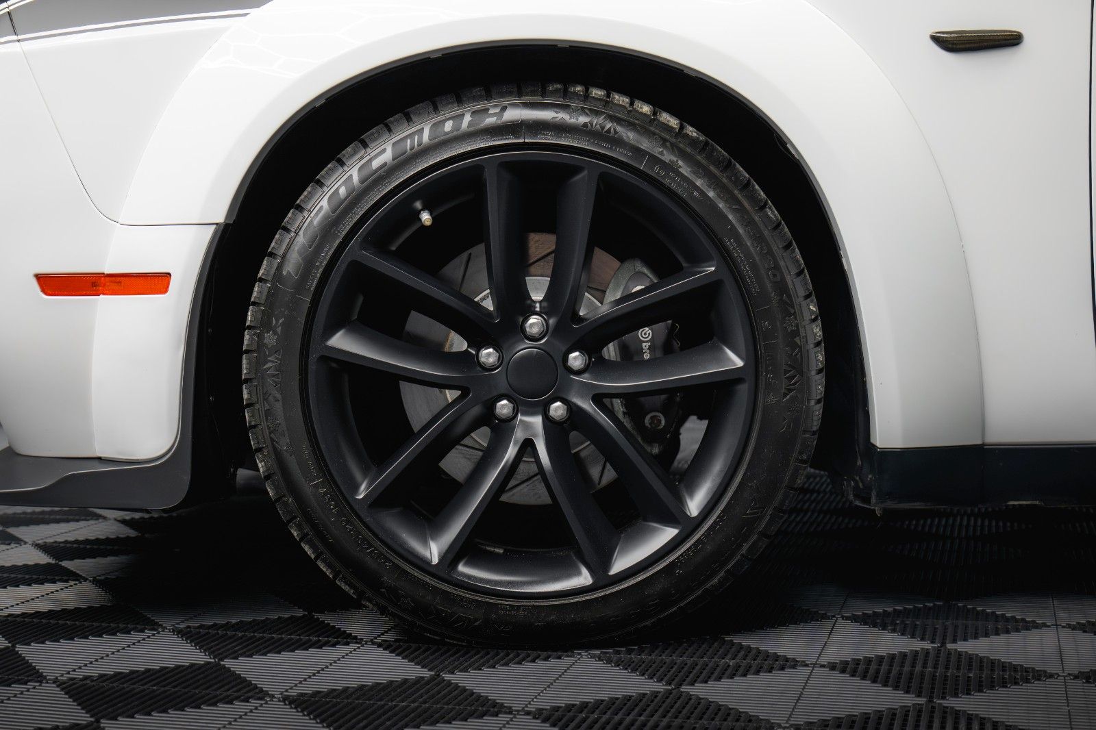 Fahrzeugabbildung Dodge Challenger 6.4 V8 SRT 392 R/T SCAT PACK WIDEBODY