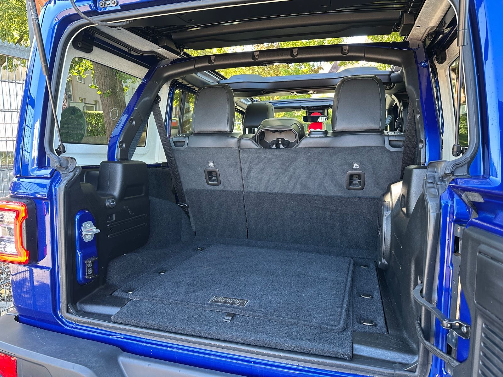 Fahrzeugabbildung Jeep Wrangler Sahara AEVDualSportRT*KotflügelJL