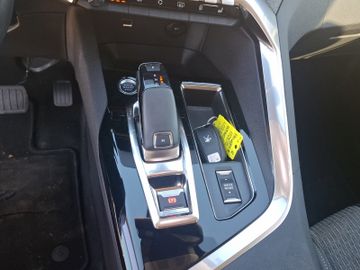 Peugeot 5008 Allure Pack 1.2 PureTech 130 360+Kam.+LED