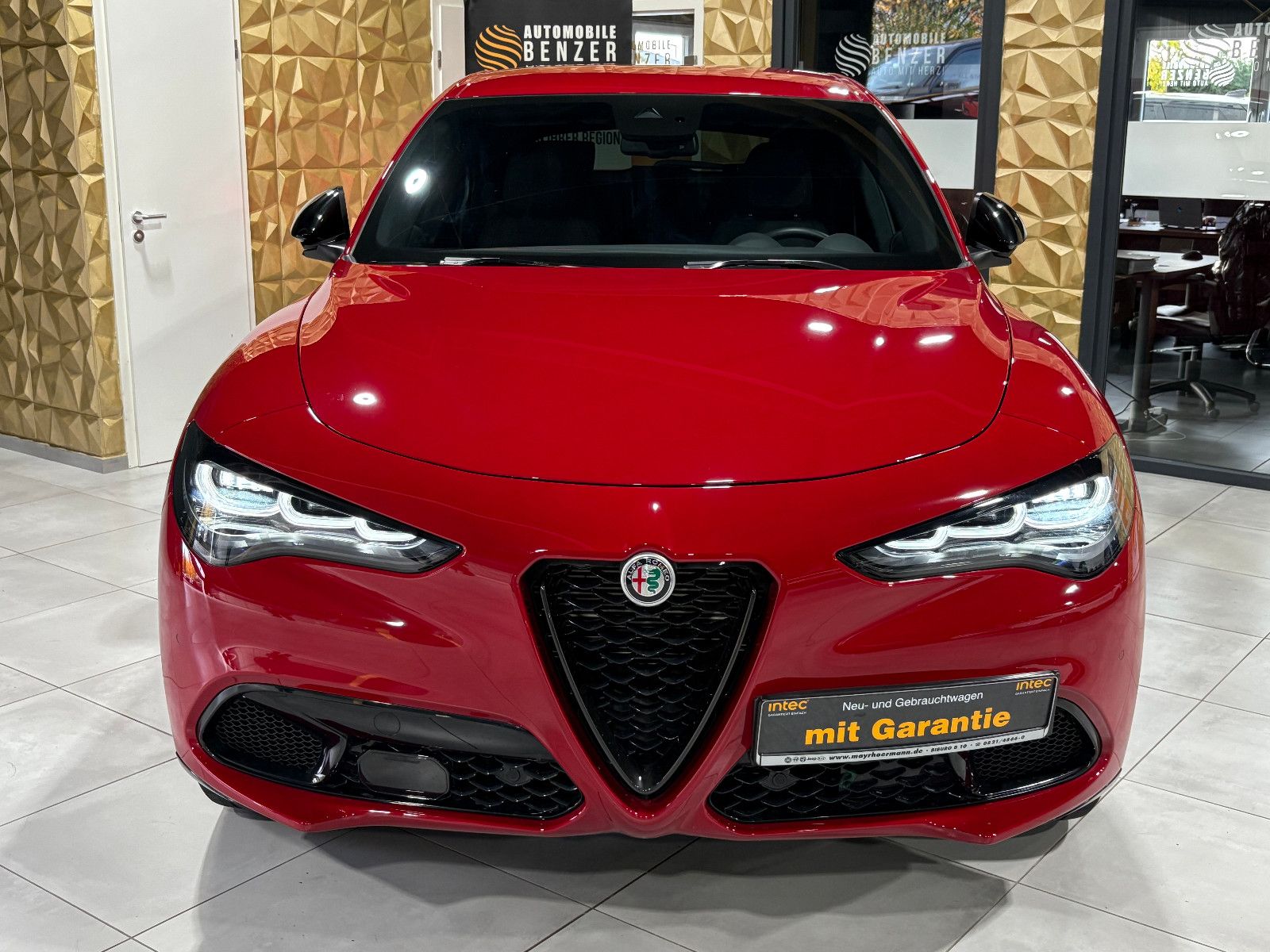 Fahrzeugabbildung Alfa Romeo Stelvio Competizione Q4/HARMAN/KARDON/KAMEERA