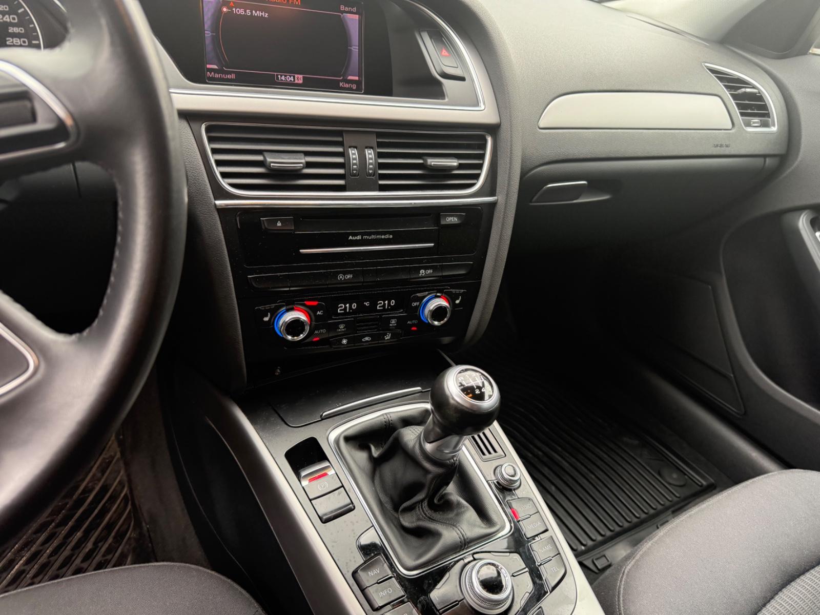 Audi A4 2013 — photo 14