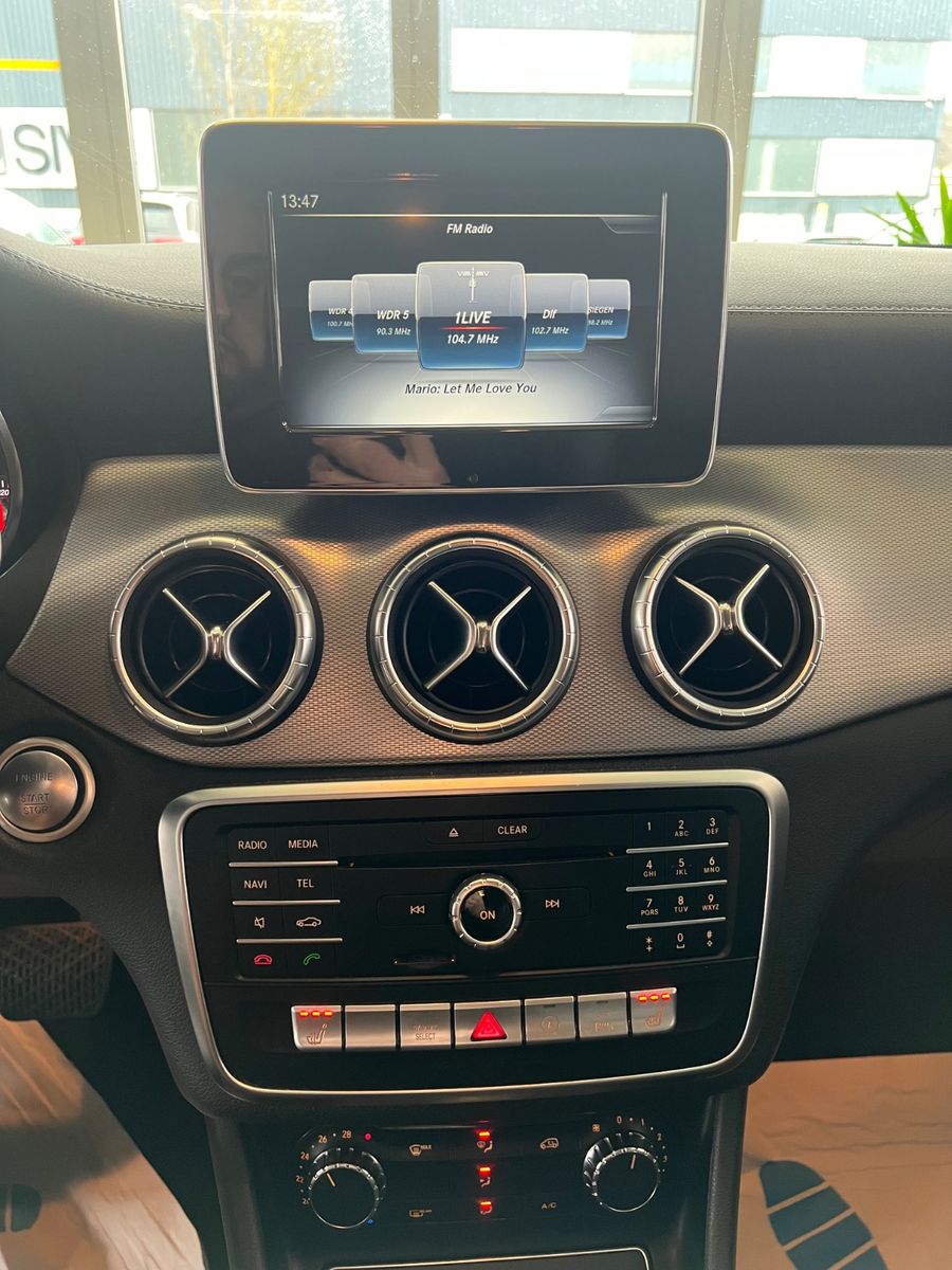 Fahrzeugabbildung Mercedes-Benz CLA 200 *AMG FELGEN*NAVI*KAMERA*