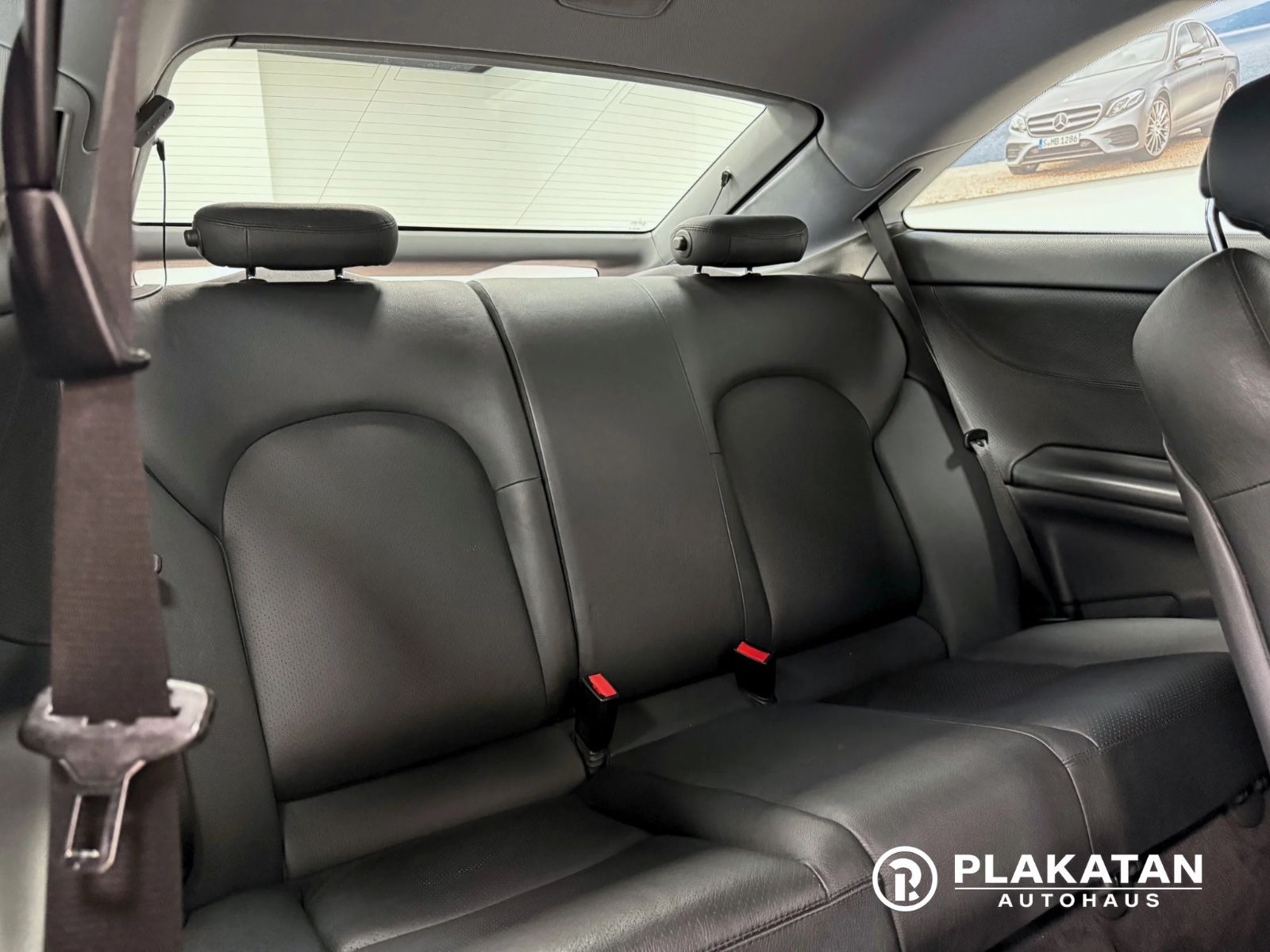 Fahrzeugabbildung Mercedes-Benz C 230 Bi-Xenon Leder Tempomat 2Hand