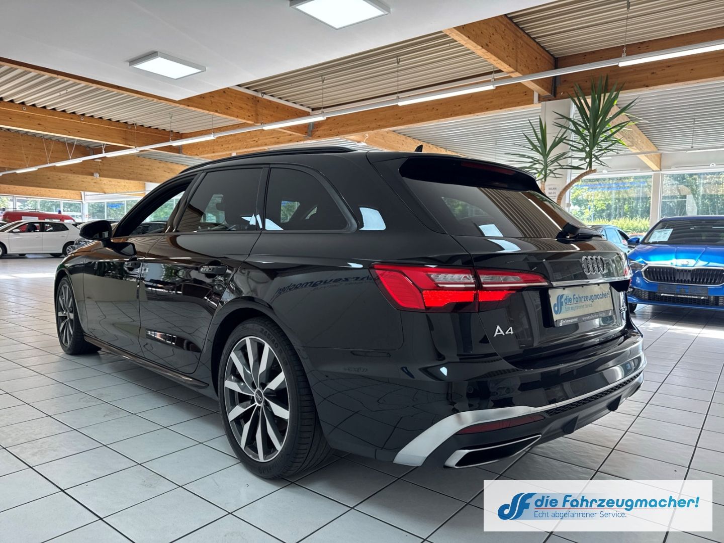 Fahrzeugabbildung Audi A4 Avant 35 TDI S line Navi Leder LED ACC Klimaa