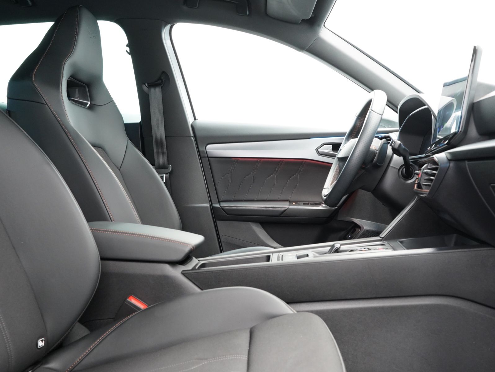 Fahrzeugabbildung CUPRA Formentor 1.5 TSI DSG LED/ACC/CARPLAY/KAMERA/19"