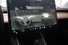 Fahrzeugabbildung Tesla Model 3 Standard Range Plus NAVI/KAMERA/SH/PANO