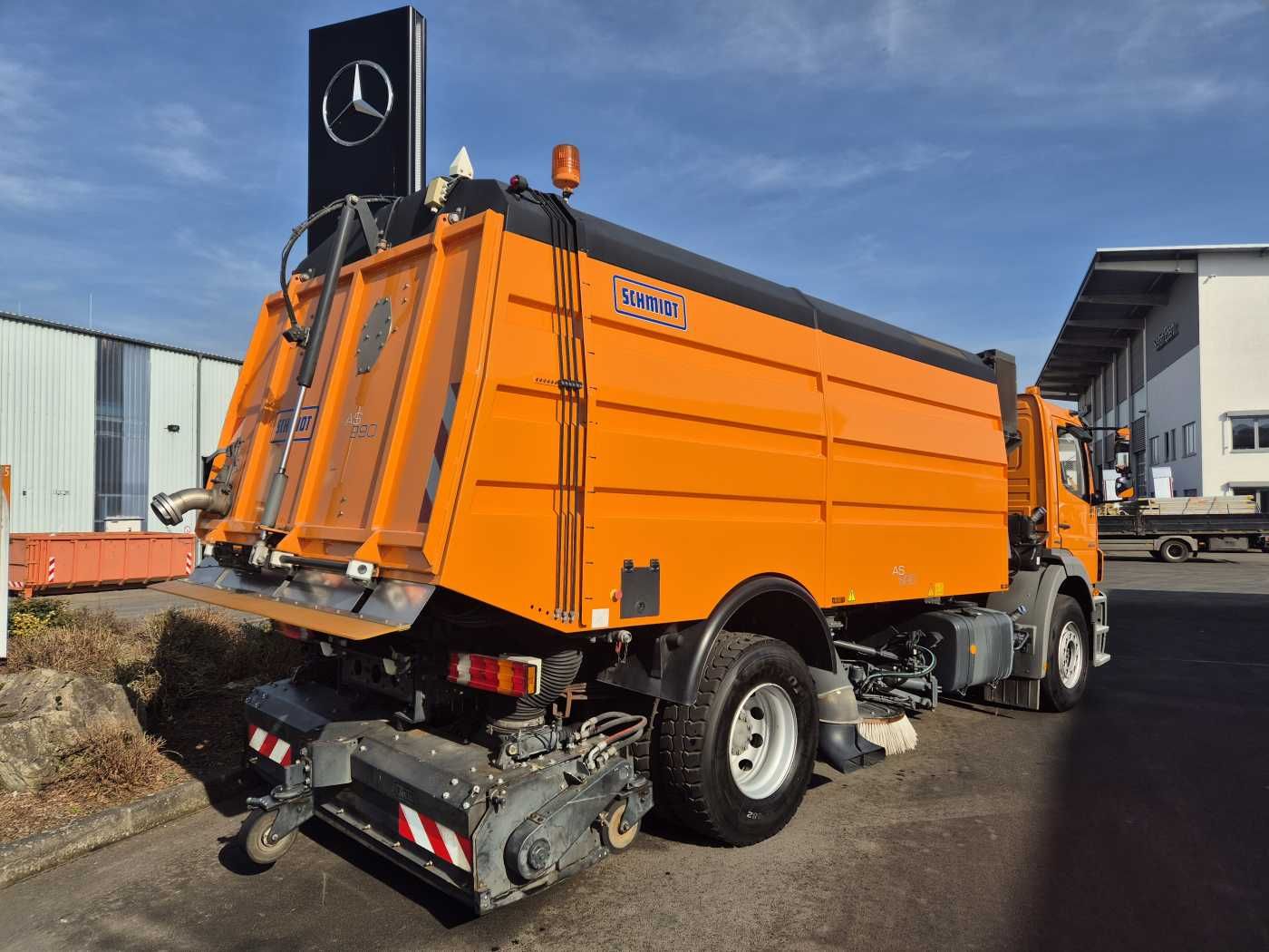 Fahrzeugabbildung Mercedes-Benz Axor 2024 L Schmidt Airportsweeper AS 990