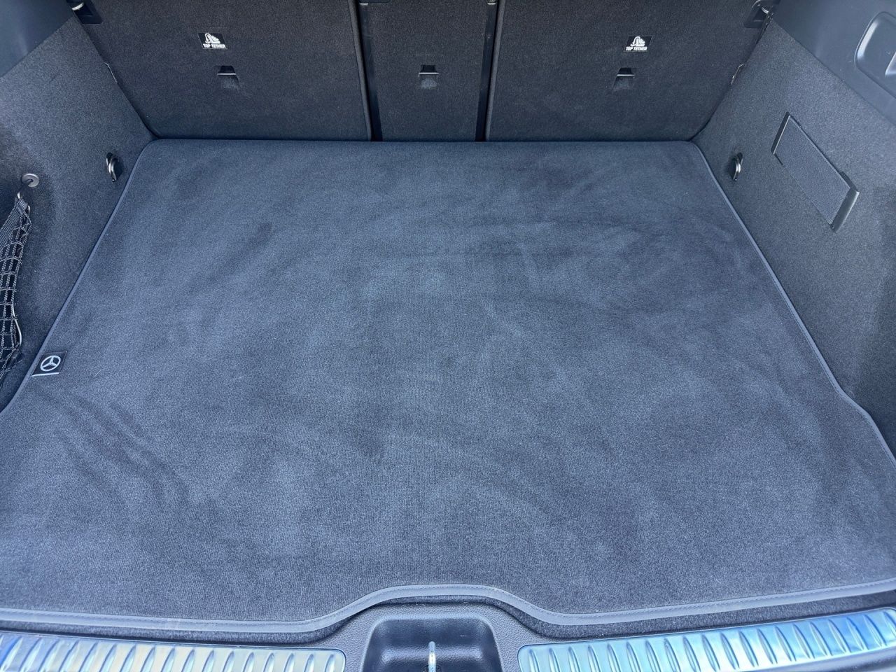 Fahrzeugabbildung Mercedes-Benz GLC 200 4M AVANTGARDE+AHK+FERNL.ASS+NAVI+LED+SHZ