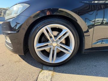 Volkswagen Touran - 10