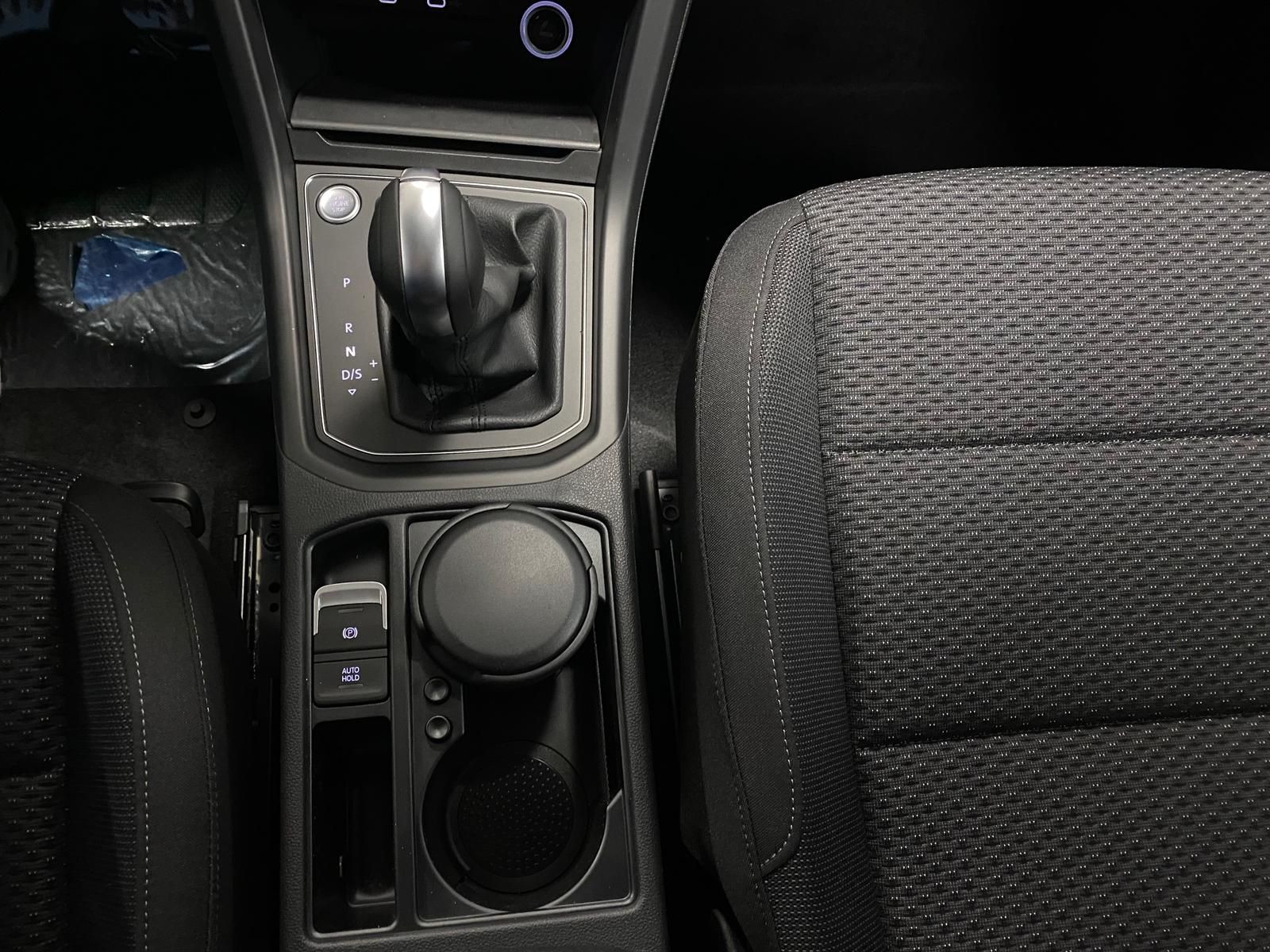 Fahrzeugabbildung Volkswagen Touran 1.5 TSI R-Line COMFORTLINE DSG+ACC+AHK