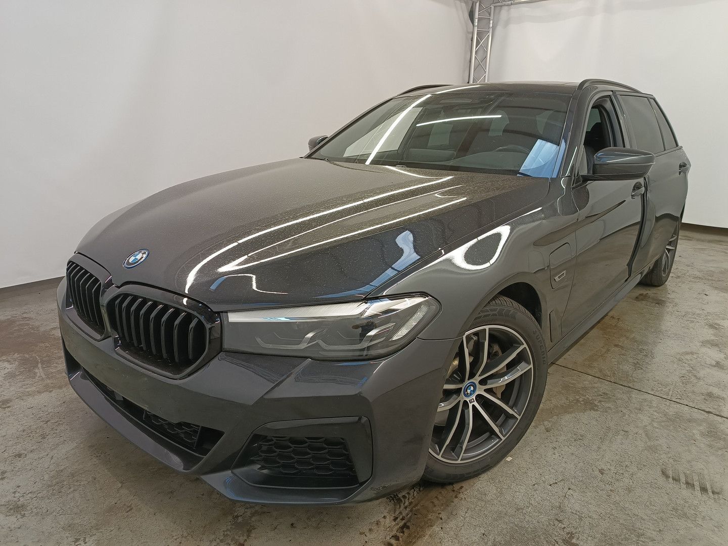 BMW 530 G31 - e Touring M Sport Pano | H/K | Towbar imagem 2