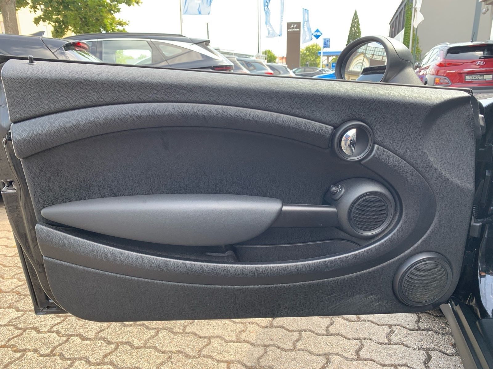 Fahrzeugabbildung MINI ONE Mini Cabrio One 1.6 PDC SHZ