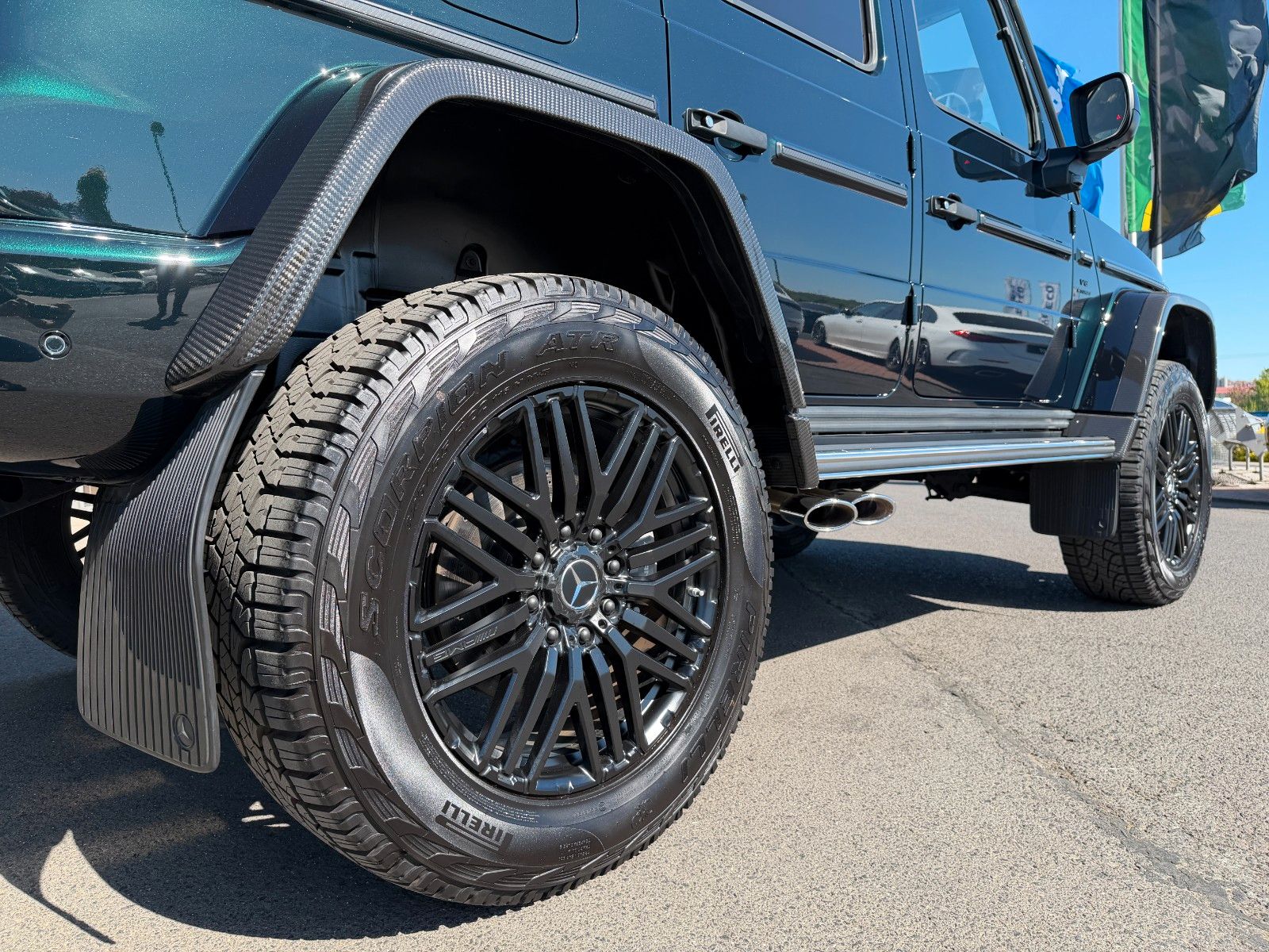 Fahrzeugabbildung Mercedes-Benz G 63 AMG 4x4² Professional+Night+Manufaktur