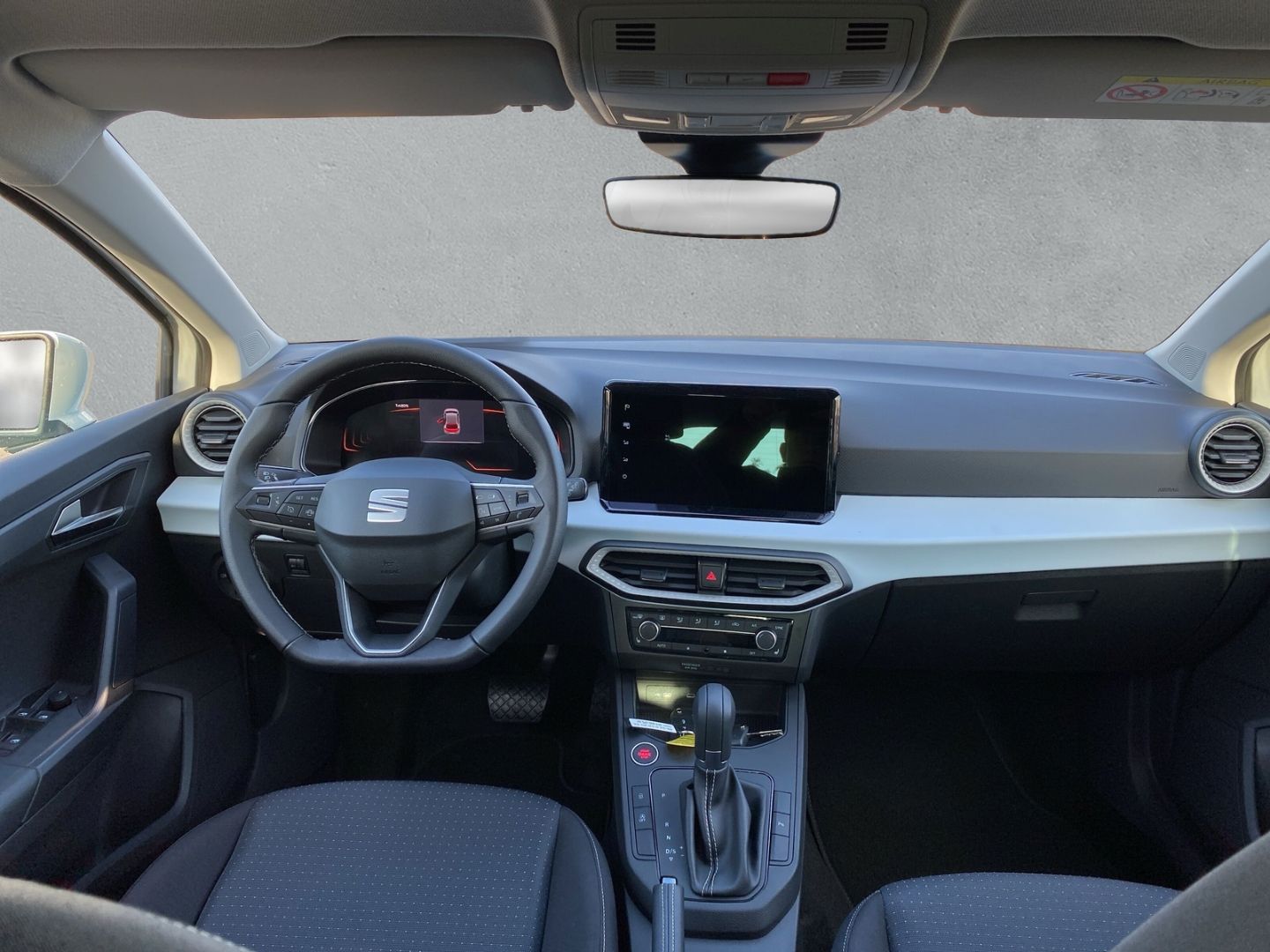 Fahrzeugabbildung SEAT Ibiza Style Road Ed. *SHZ*NAVI*PDC*CAM*Full-Link