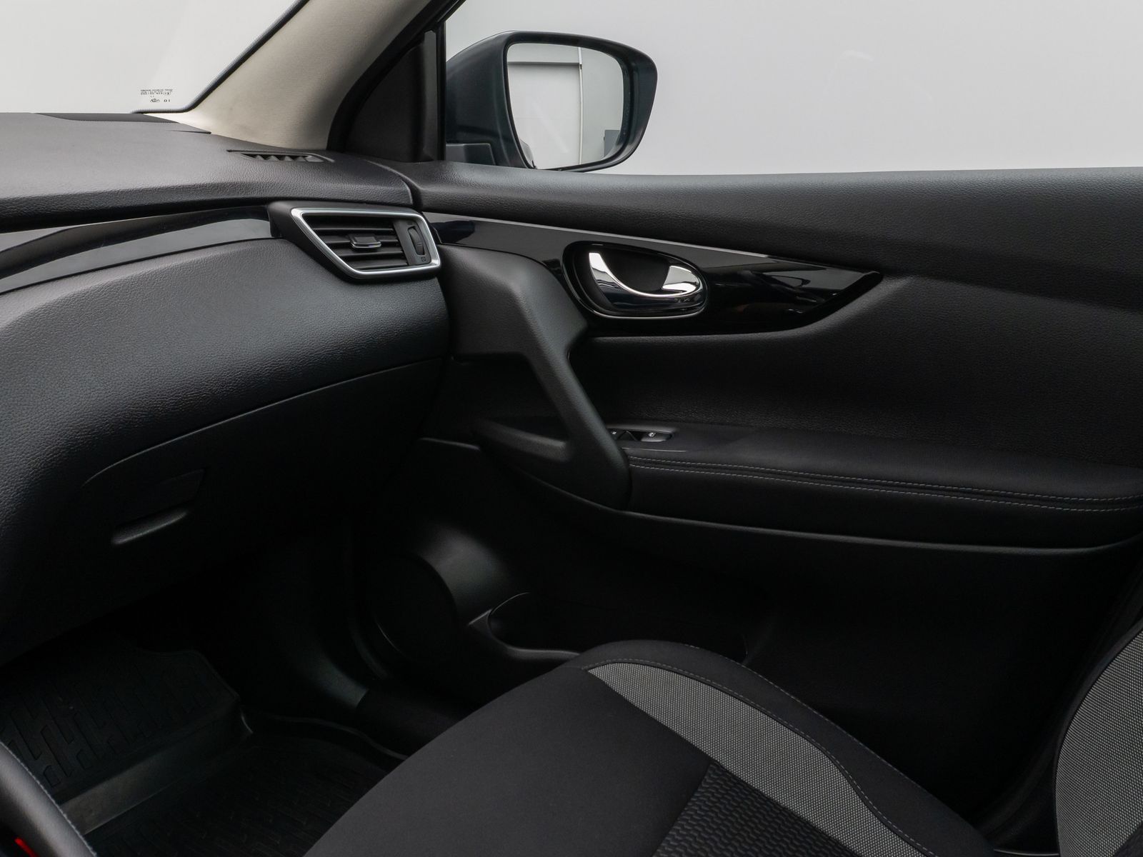 Fahrzeugabbildung Nissan Qashqai Acenta Panorama Kamera DAB Navi Xenon