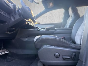 Peugeot 3008 300 GT 4 360+Kam.+KeyLess+LED+Massage+Navi