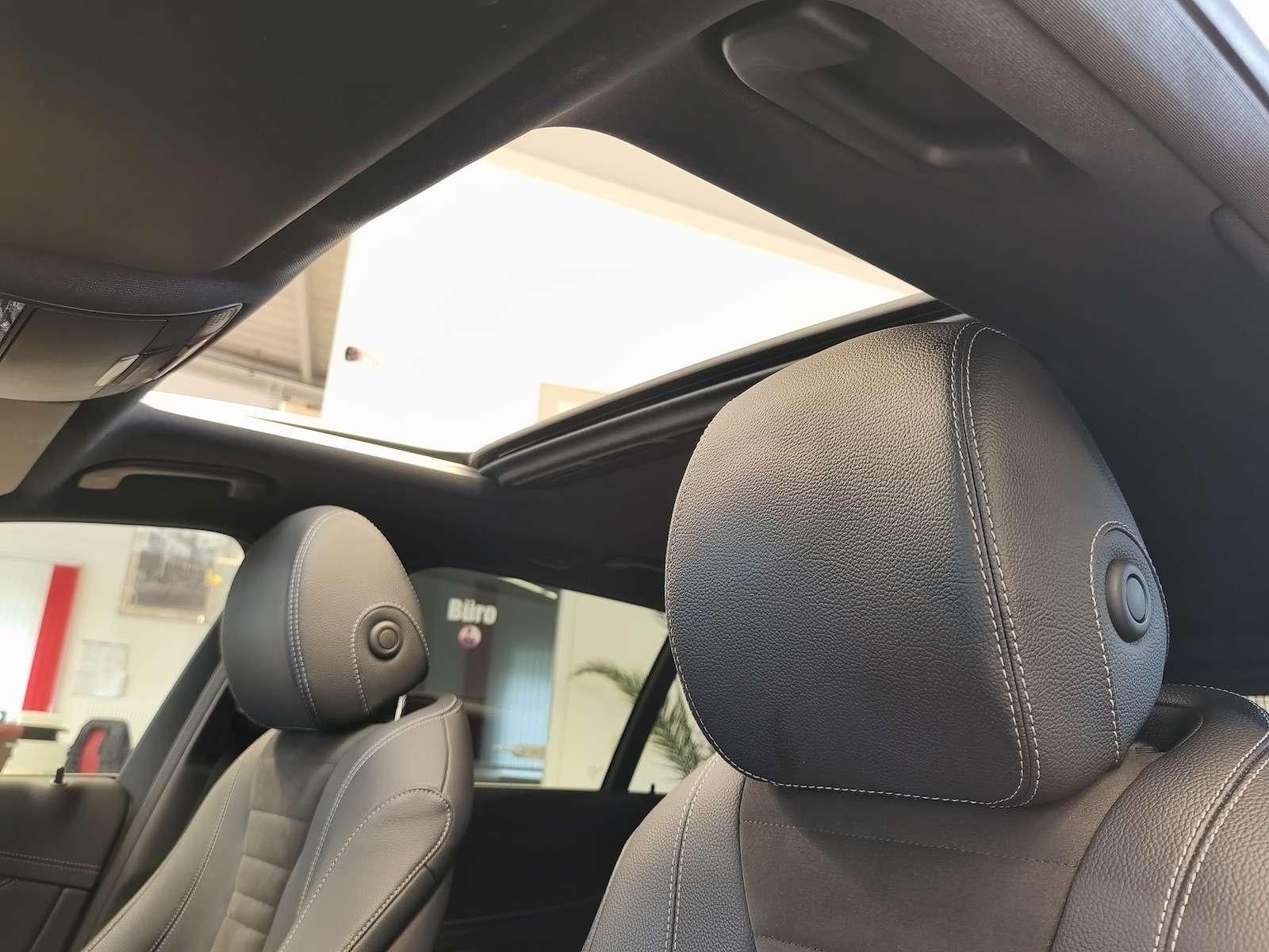 Fahrzeugabbildung Mercedes-Benz 300d AMG Line/Navi/S-Dach/Spur/DAB/Ahk 180 kW...