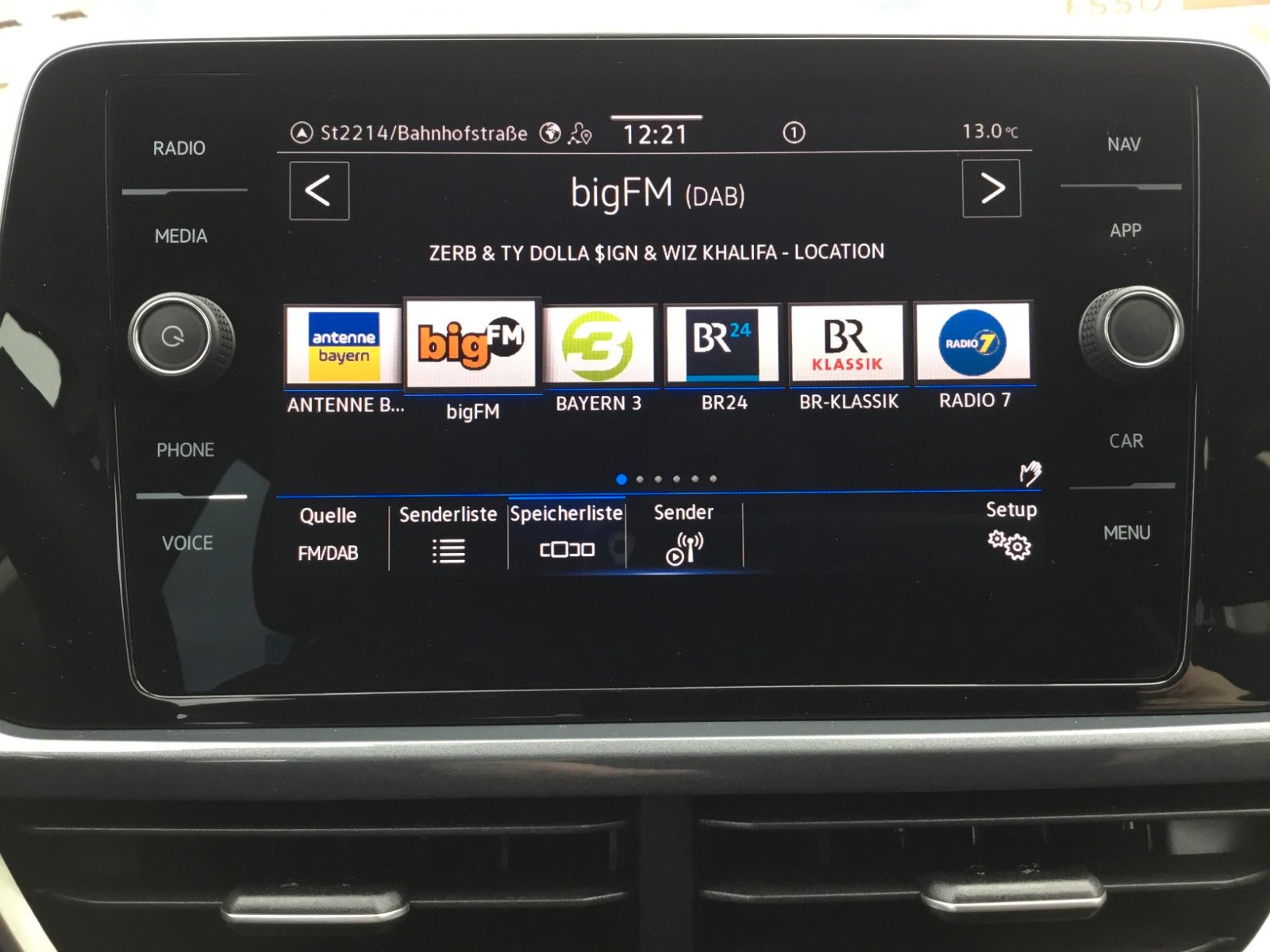 Fahrzeugabbildung Volkswagen T-Roc 2.0 TDI DSG Style+LED+AHK+ACC+Kamera