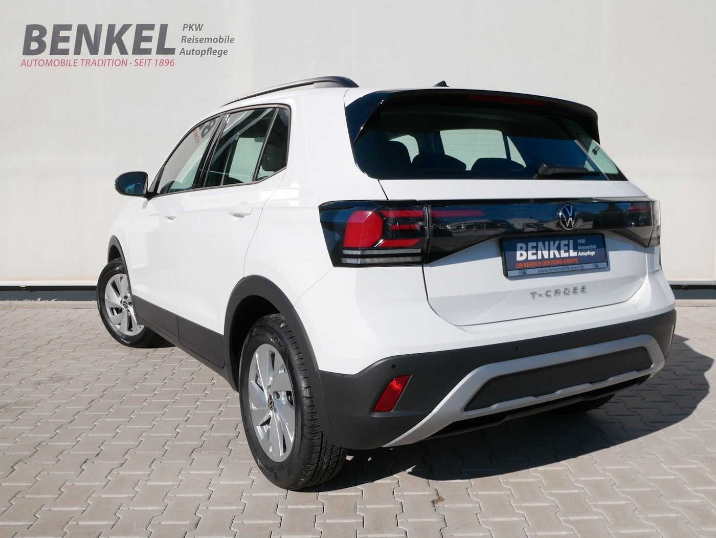 Fahrzeugabbildung Volkswagen T-Cross 1.0 TSI Life NEU31T ACC LED SHZ PDC ALU