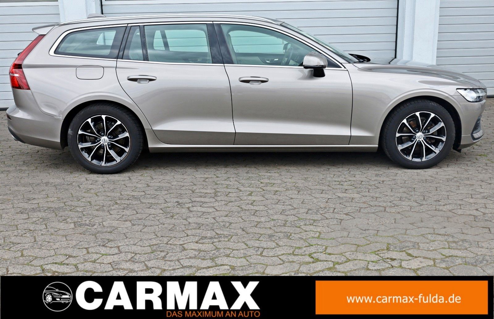 Fahrzeugabbildung Volvo V60 Kombi Momentum Pro T.Leder,Navi,LED,IntelliS