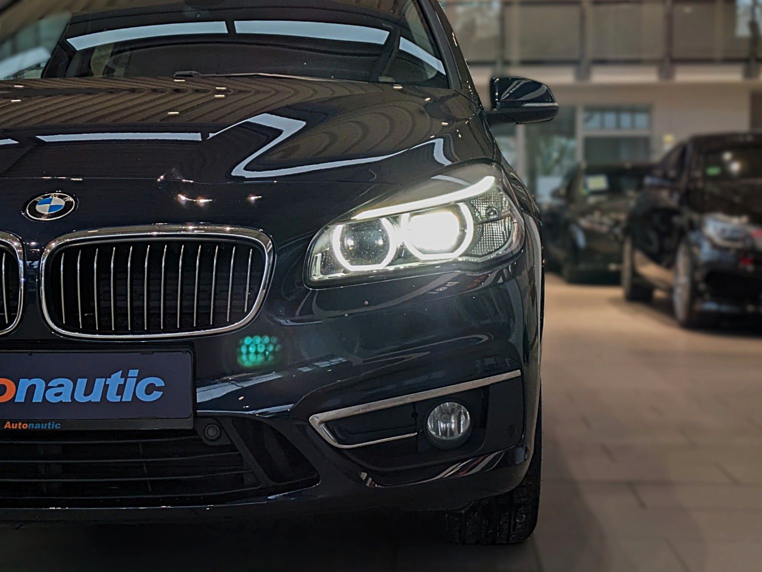 Fahrzeugabbildung BMW 220d Gran Tourer LEDER NAVI HUD PANO LED CAM