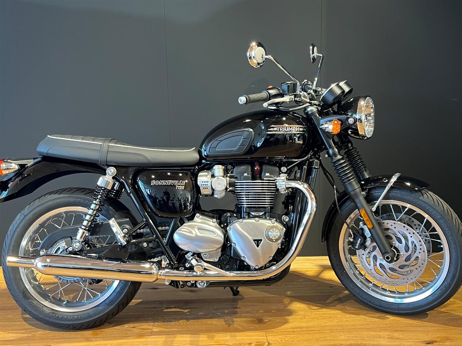 Triumph Bonneville T120 Modell 2025 / 4 Jahre Garantie