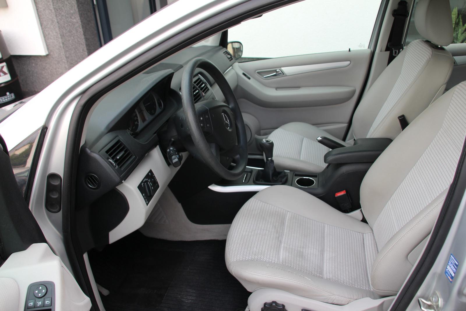 Mercedes-Benz B170 2008 — photo 13