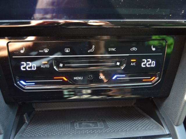 Passat Variant 2.0 TDI Elegance IQ.DRIVE/AHK/MAT