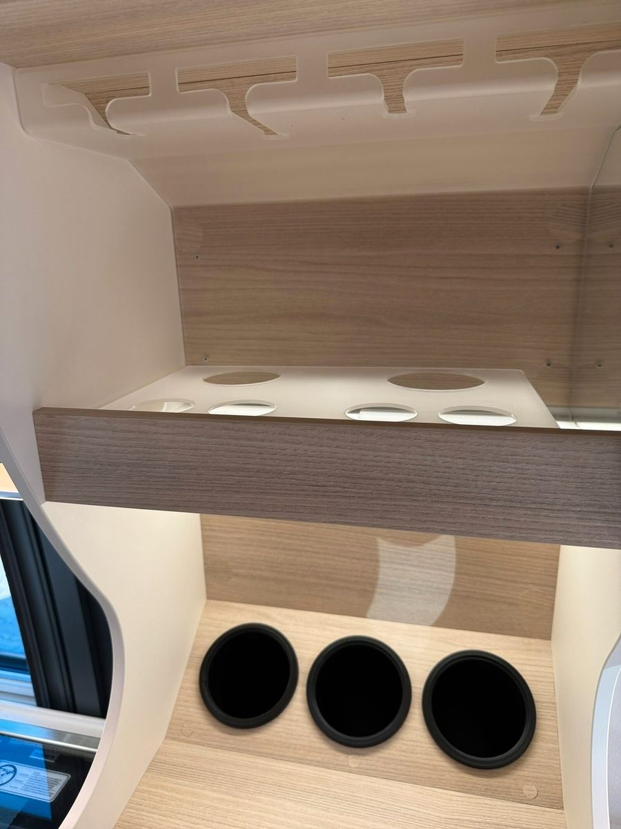 Fahrzeugabbildung Eura Mobil Van V 635 EB Fahrassistenz-, Mondial Plus Paket