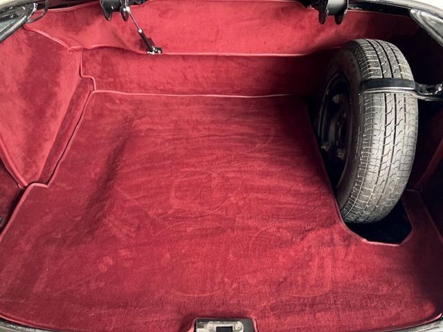 Fahrzeugabbildung Mercedes-Benz 220 S Cabriolet Ponton