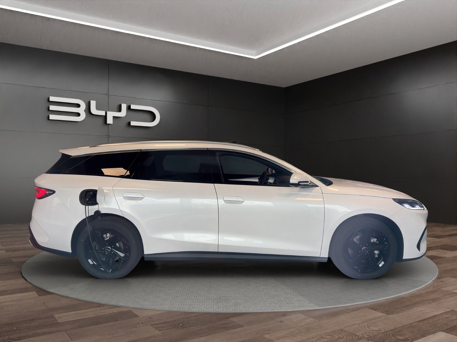 BYD SEAL 6