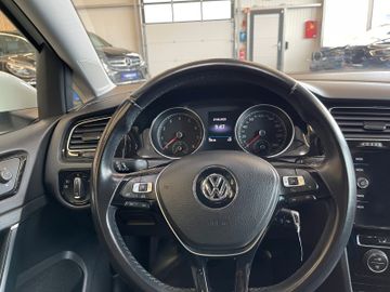 Volkswagen Golf VII Lim. Highline 1.5 TSI *1.HAND*LED*AHK*