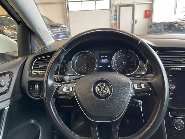 Volkswagen Golf VII Lim. Highline 1.5 TSI *1.HAND*LED*AHK*