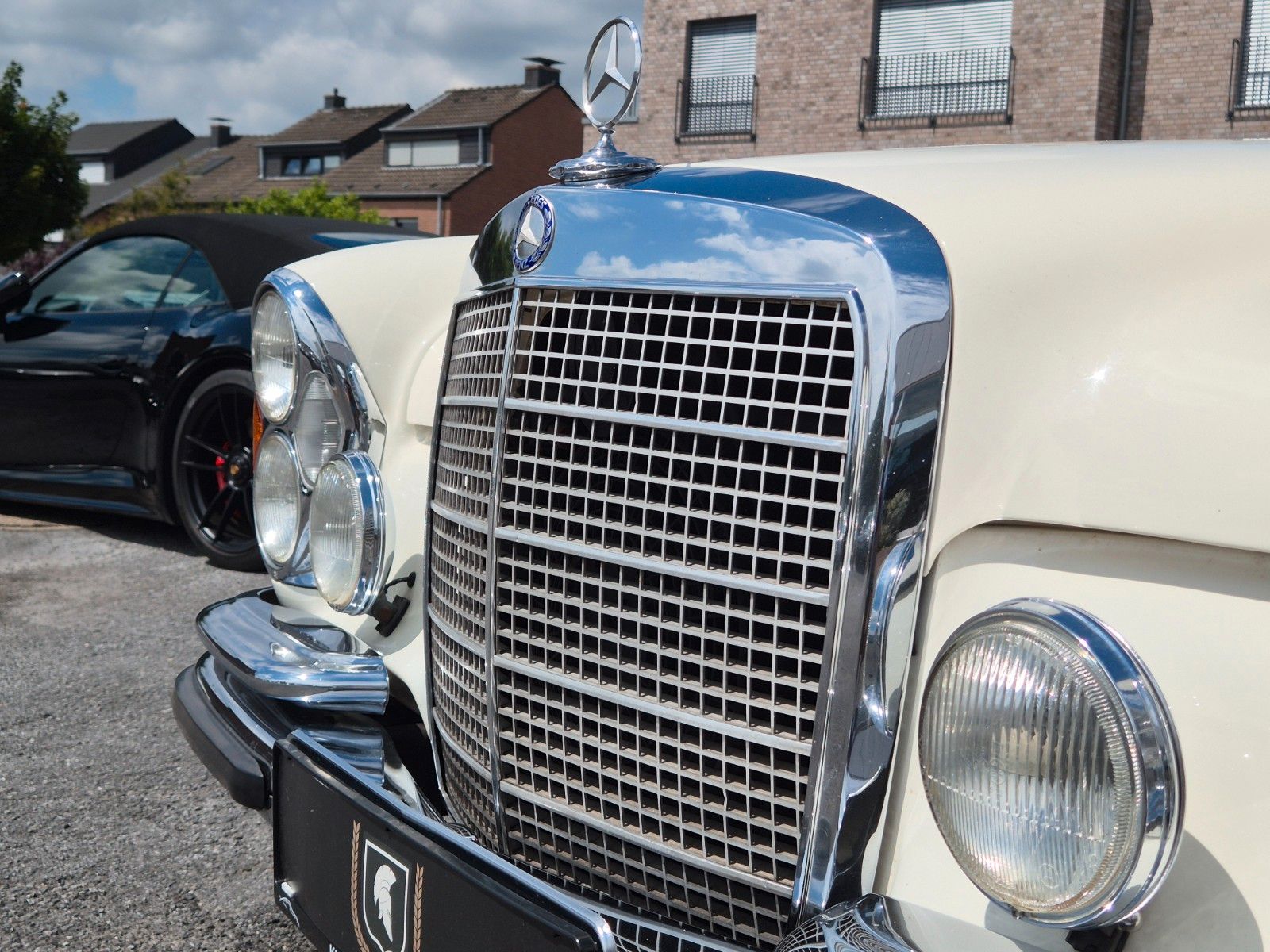 Fahrzeugabbildung Mercedes-Benz 300 SEL 6.3/Deutsch/Historie/3. Hd./WGA 62