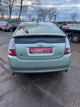 Toyota Prius Sol - Toyota Prius Sol mit Hybrid-Antrieb (Benzin/Elektro)